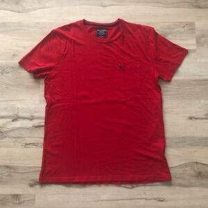 Abercrombie & Fitch Red Short Sleeve Tee